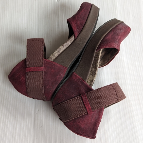 OTBT ‘Migrant’ Mary Jane style slip on platform strappy shoes - Picture 9 of 16